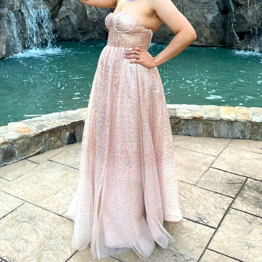 Jules &Cleo Prom or wedding guest dress size 6 color champagne with goldglitter